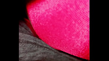 Up close to the misses getn herself off