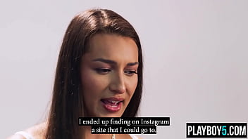 Fun pornstar milf bella rolland cums during a close up masturbation