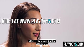 Fun pornstar milf bella rolland cums during a close up masturbation