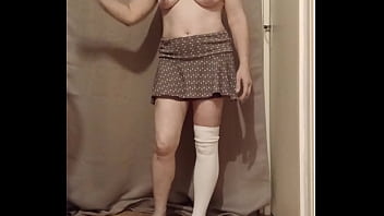 2024 09 01 esclave f en mode petite écolière