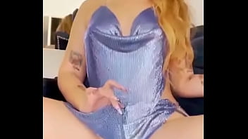 Culona pide dinero todos los dias