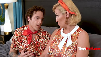 The Scene Filmed Infront Of Live Audience Sitcom Style thumbnail