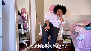 Bbw eating and period farting while bf is watching and annoying