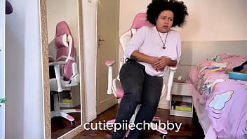 Bbw eating and period farting while bf is watching and annoying