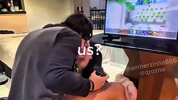 Não faz sentido não gostar de cuspida na boca porque é praticamente beijar no modo ranged com teste de destrezacollab