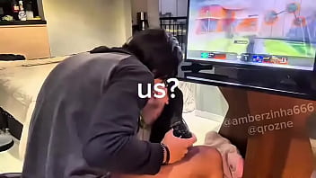 Não faz sentido não gostar de cuspida na boca porque é praticamente beijar no modo ranged com teste de destrezacollab