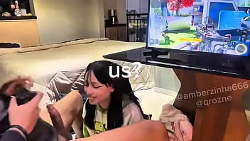 Não faz sentido não gostar de cuspida na boca porque é praticamente beijar no modo ranged com teste de destrezacollab