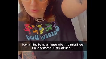 Rain is coming down cleaned the whole house & couldn’t go to pool but i still look cute grateful as ever