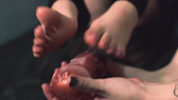 Cute feet on a huge dildo will make you cum