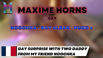 Quand noochka2 m’a bandé les yeux je ne savais pas que j'allais devenir le jouet de deux daddy insatiables pla