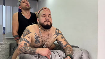 Machos Calientes Comen Sus Vergas Y Culos thumbnail