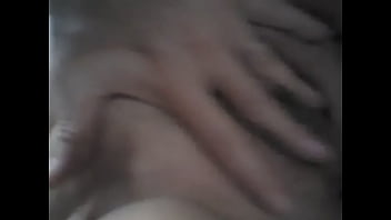 Se siente rico meterse los dedos ummm