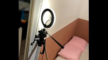 Tomando leitinho da fonte