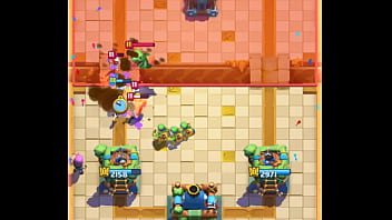 Negão fudendo gordona até pedir pra tirar pq saiu coco