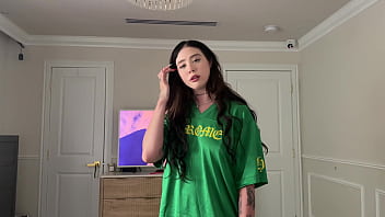 My step brothers freaky slut girlfriend begs me not to pull out "please cum in me" rosie rider