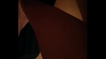 Se la meti al fondo y ella en silencio