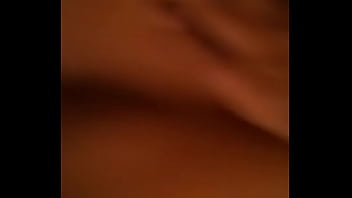 Se la meti al fondo y ella en silencio