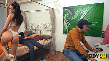 Daddy4k you chose games i chose hard sex