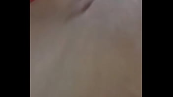 Exibindo minha buceta e bundona de calcinha