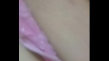 Exibindo minha buceta e bundona de calcinha