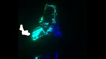 Una mujer que te quiere llevar ala cama pon la hora y caigo