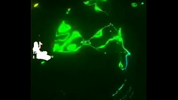 Una mujer que te quiere llevar ala cama pon la hora y caigo