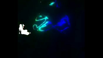 Una mujer que te quiere llevar ala cama pon la hora y caigo