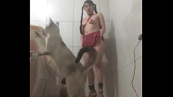 Sexy puta showing off