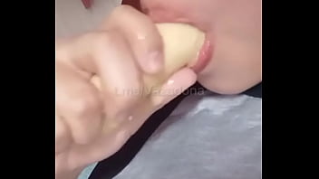 Engoli minha banana todinha