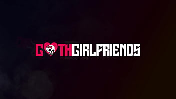 Kona jade doesn't mind squirting again and again