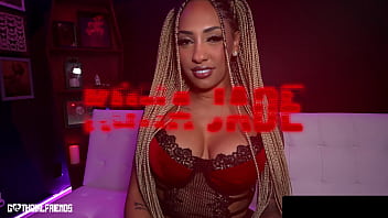 Kona jade doesn't mind squirting again and again