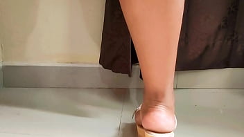 Mi esposo me da un buen sexo durante la mañana Mi esposo me da un buen sexo durante la mañana