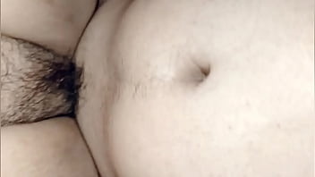 Madre soltera necesitada de dinero me pide ayuda y terminamos cogiendo