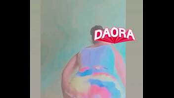 Gata Mostrando O Rabo thumbnail