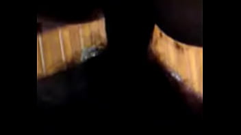 Esposa gostosa com marquinhas trepando gostoso