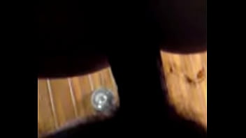 Esposa gostosa com marquinhas trepando gostoso