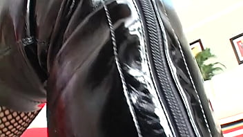 Jezebelle bond and harmony rose fuck each other's pussies with dildos