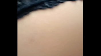 Haciéndome una rica paja y llega mi marido a comerse mi gran culo