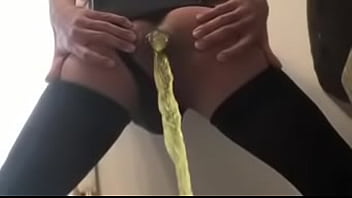 アナルワームに犯される thumbnail