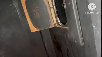 Esposa com negão na cabine do carícia