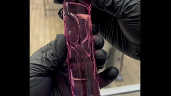 Te enseño los juguetes de cristal para que los uses con tu pareja