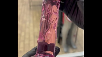 Te enseño los juguetes de cristal para que los uses con tu pareja