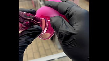 Te enseño los juguetes de cristal para que los uses con tu pareja