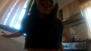 Sexy twerk show – shaking my ass like a naughty queen