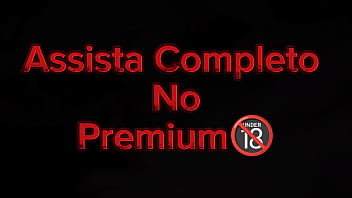 Não sei se foi leitinho nos pés ou na bucetinha da kaya