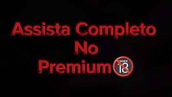 Não sei se foi leitinho nos pés ou na bucetinha da kaya