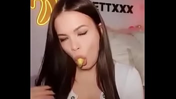 That’s The Guy To Suck Banana In Tikizia thumbnail