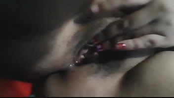 Ella tocandose para incitarme a penetrarla