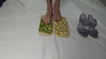 I trample fruits with my feet