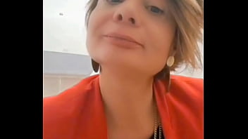 J'enlève ma culotte tu la veux